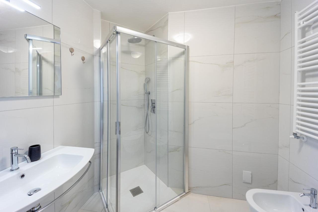 Aregai Marina Exclusive Seaside Apartments Santo Stefano al Mare Esterno foto