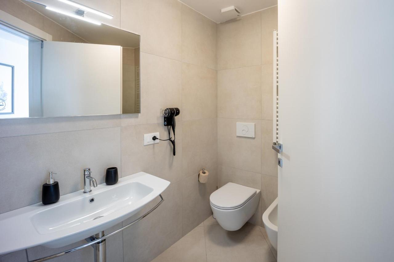 Aregai Marina Exclusive Seaside Apartments Santo Stefano al Mare Esterno foto