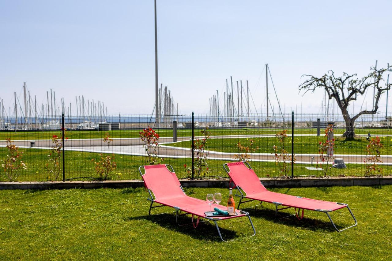 Aregai Marina Exclusive Seaside Apartments Santo Stefano al Mare Esterno foto