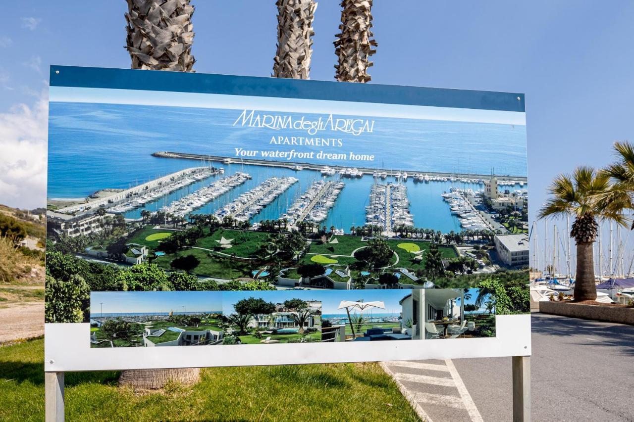 Aregai Marina Exclusive Seaside Apartments Santo Stefano al Mare Esterno foto